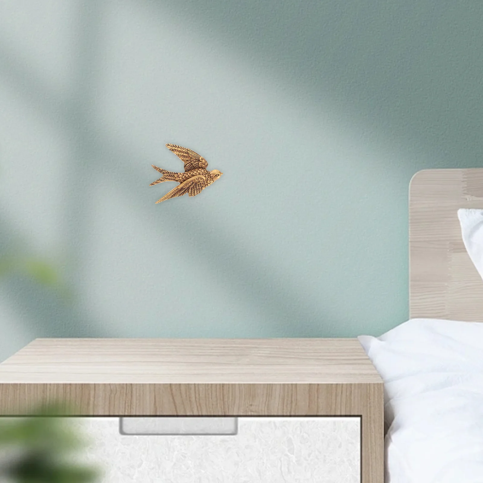 

Resin Swallow Wall Hanging Decoration Retro Swallow Pendant Indoor Outdoor Garden Home Wall Art Ornament Home Ornament