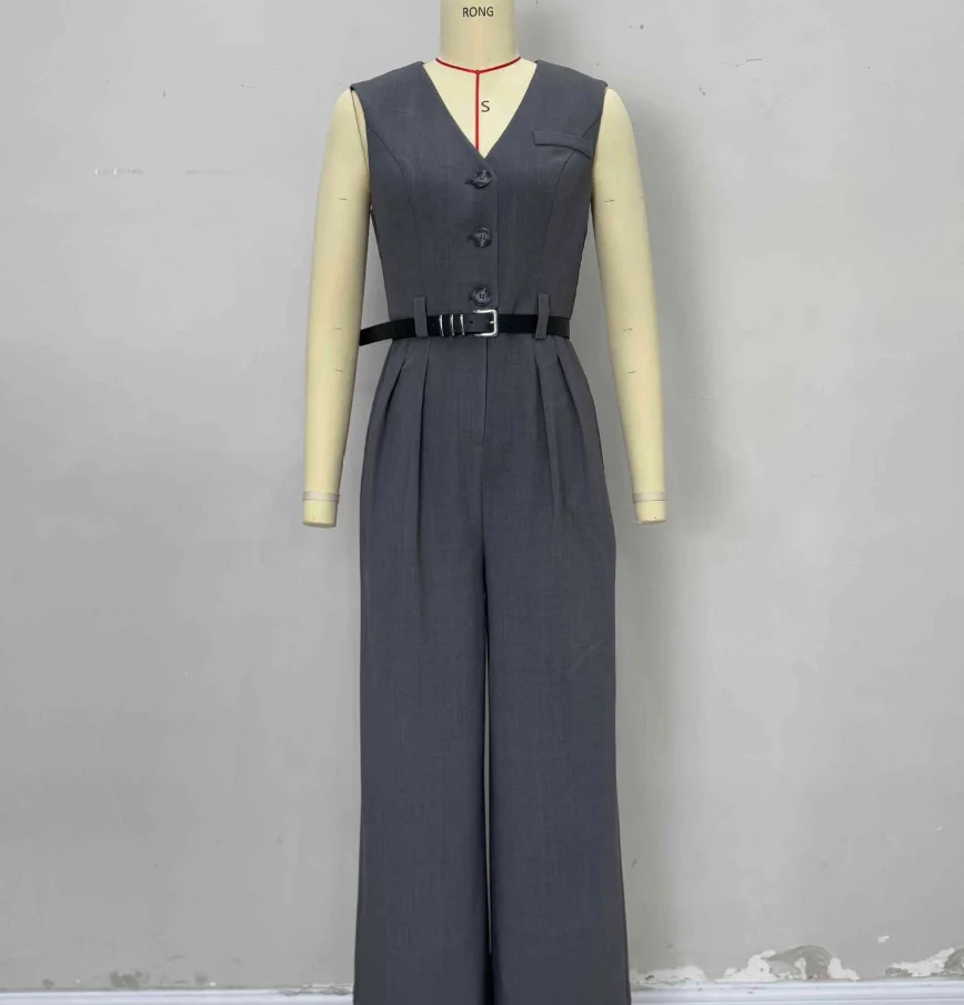 

2026 Elegant New Fashion Casual Women's Vest V-Neck Button Solid Color Sleeveless Temperament Commuting Jumpsuit
