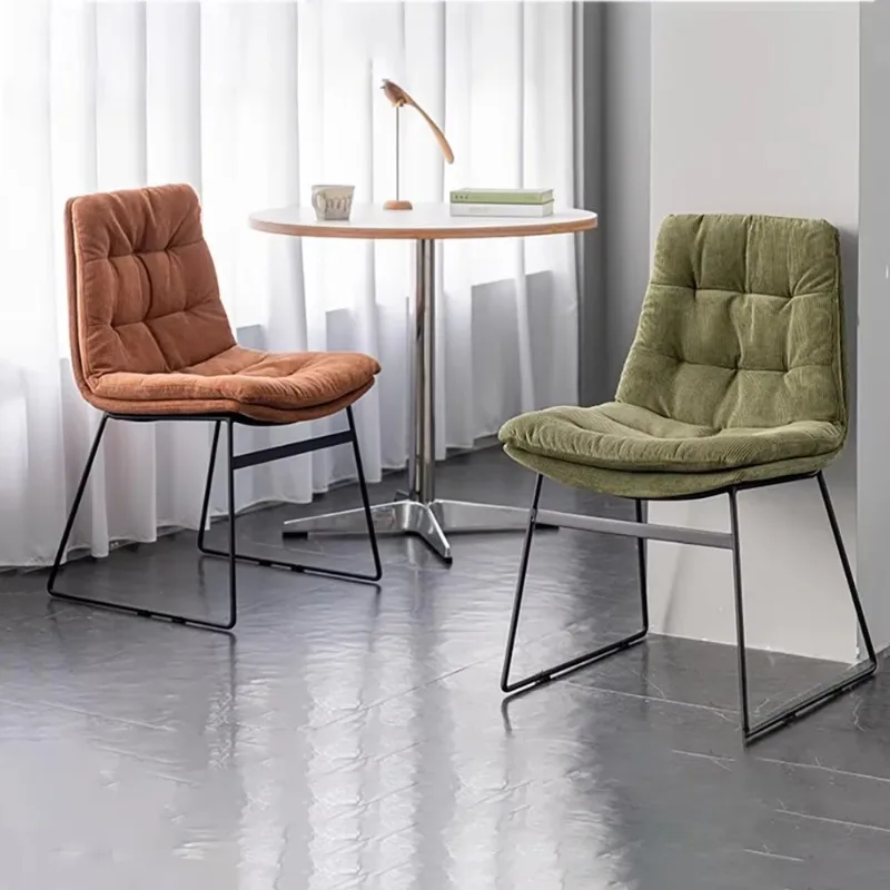 Modern Premium Dining Chairs Aesthetic Metal Leg Design Accent Dining Chairs Luxury Comfortable Chaises Salle Manger Furniture