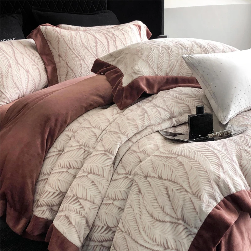 

High-end Italian style 300g autumn and winter milk fleece four-piece set, neutral wind to keep warm, full extinction