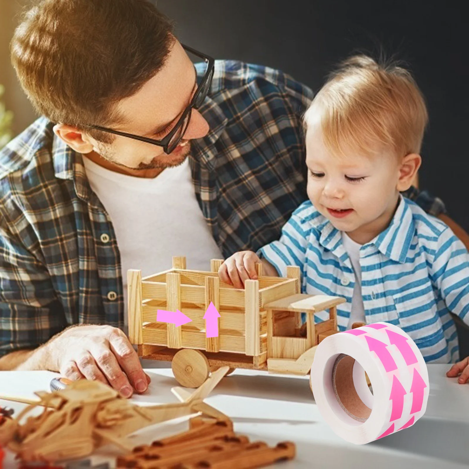 

1 Roll Fluorescent Arrow Label Stickers Self-Adhesive Decorative DIY Craft Labels Warning Direction Stickers for School Office