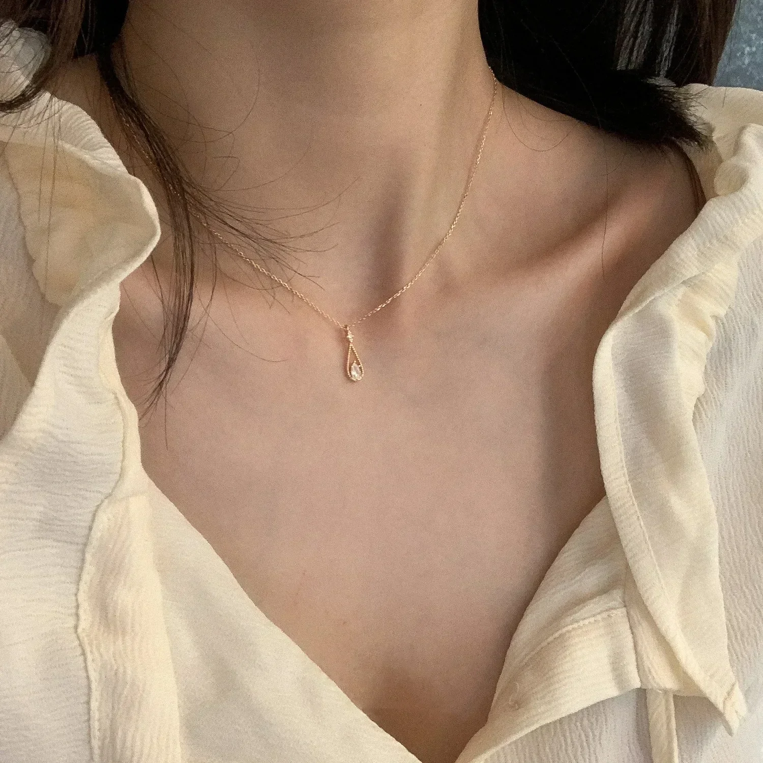 Korean Fashion Zircon Water Drop Pendant Necklace for Women Vintage Elegant Temperament Clavicle Chain Necklace Wedding Jewelry