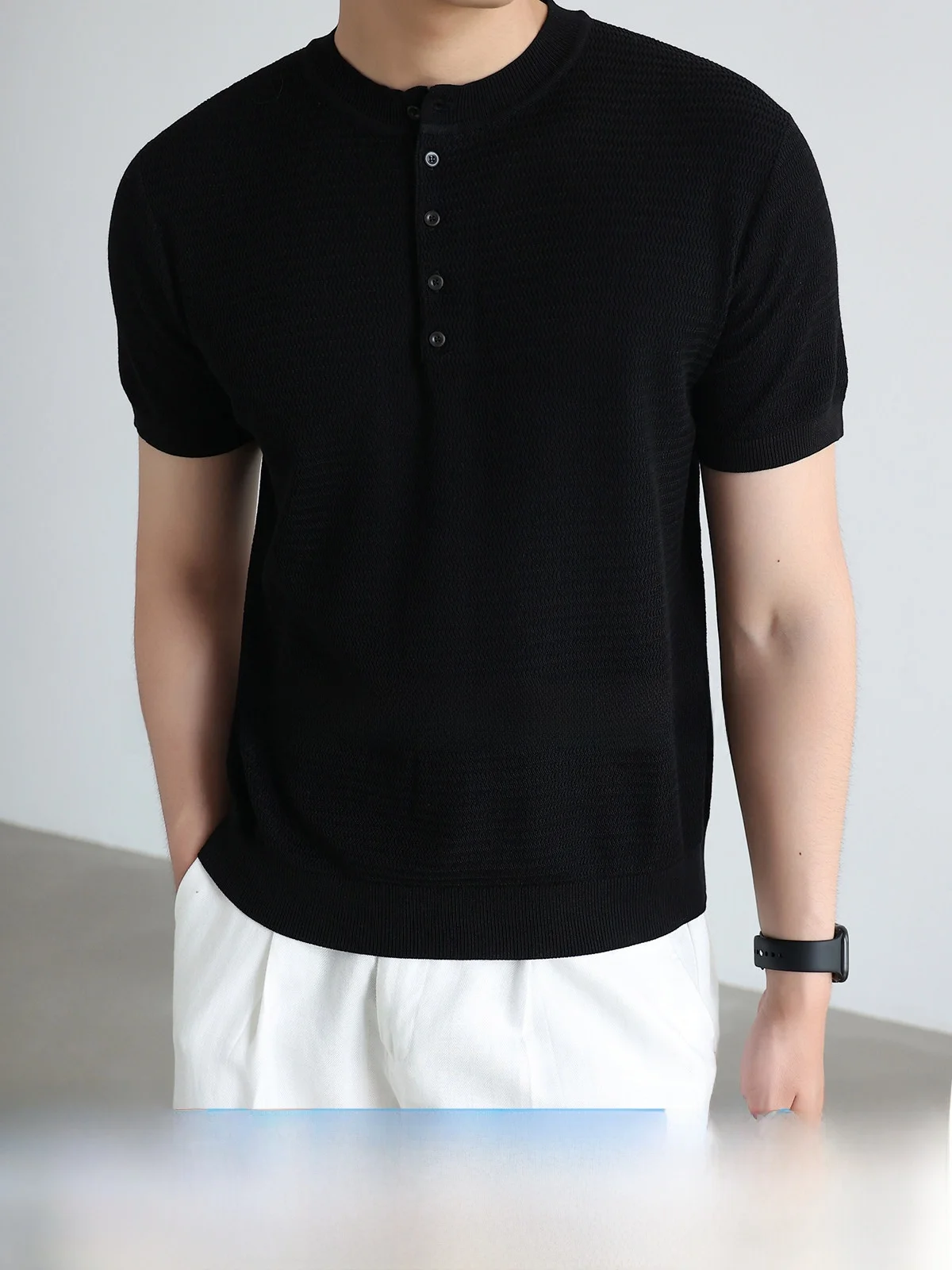 Lightweight Silk Henry Collar Short Sleeve T-Shirt Men's Summer Business Casual Moisture Wicking Standard Fit T-Shirt