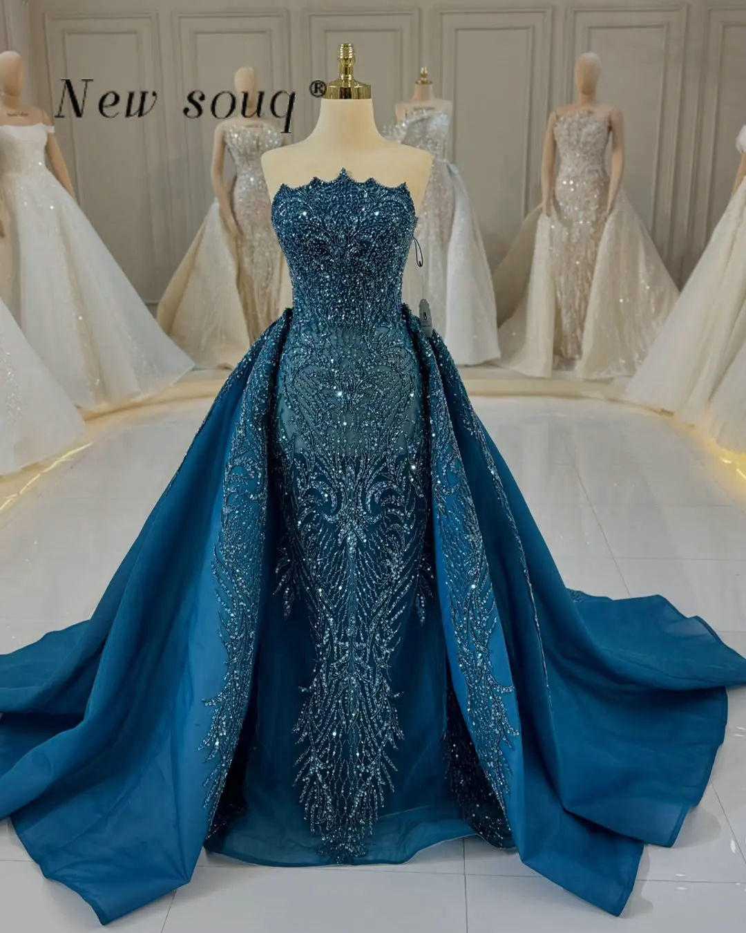 Donkerblauwgroen blauw Avondfeestjurken Op maat gemaakte Arabische tweedelige strapless bruiloftsjurken met kralen en afneembare overrok