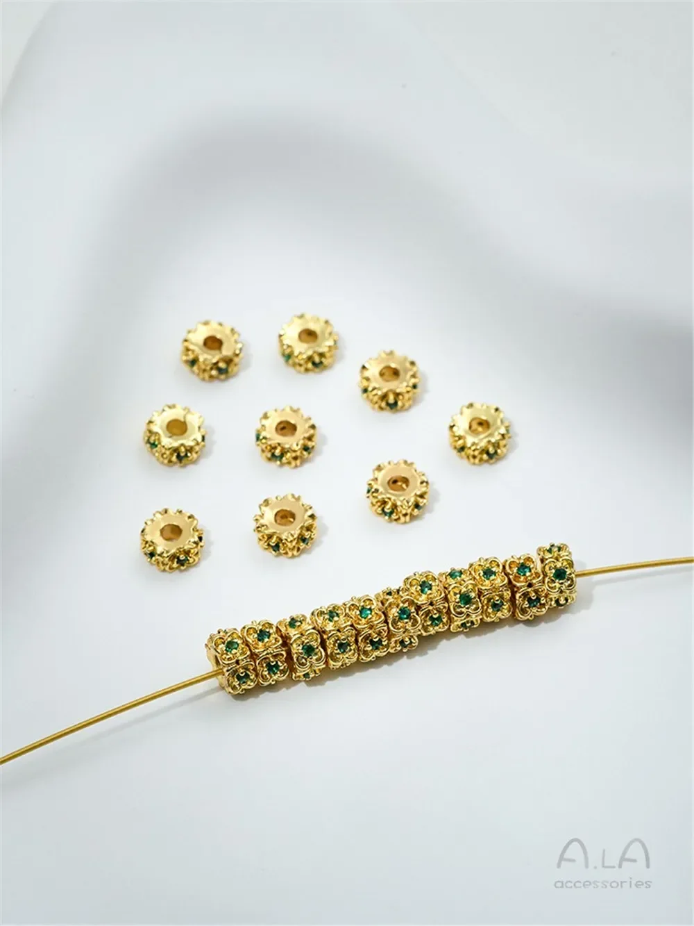 

18K Gold Inlaid Zircon Wreath Bead Ring Small Flower Spacer DIY Handmade Beaded Bracelet Accessories