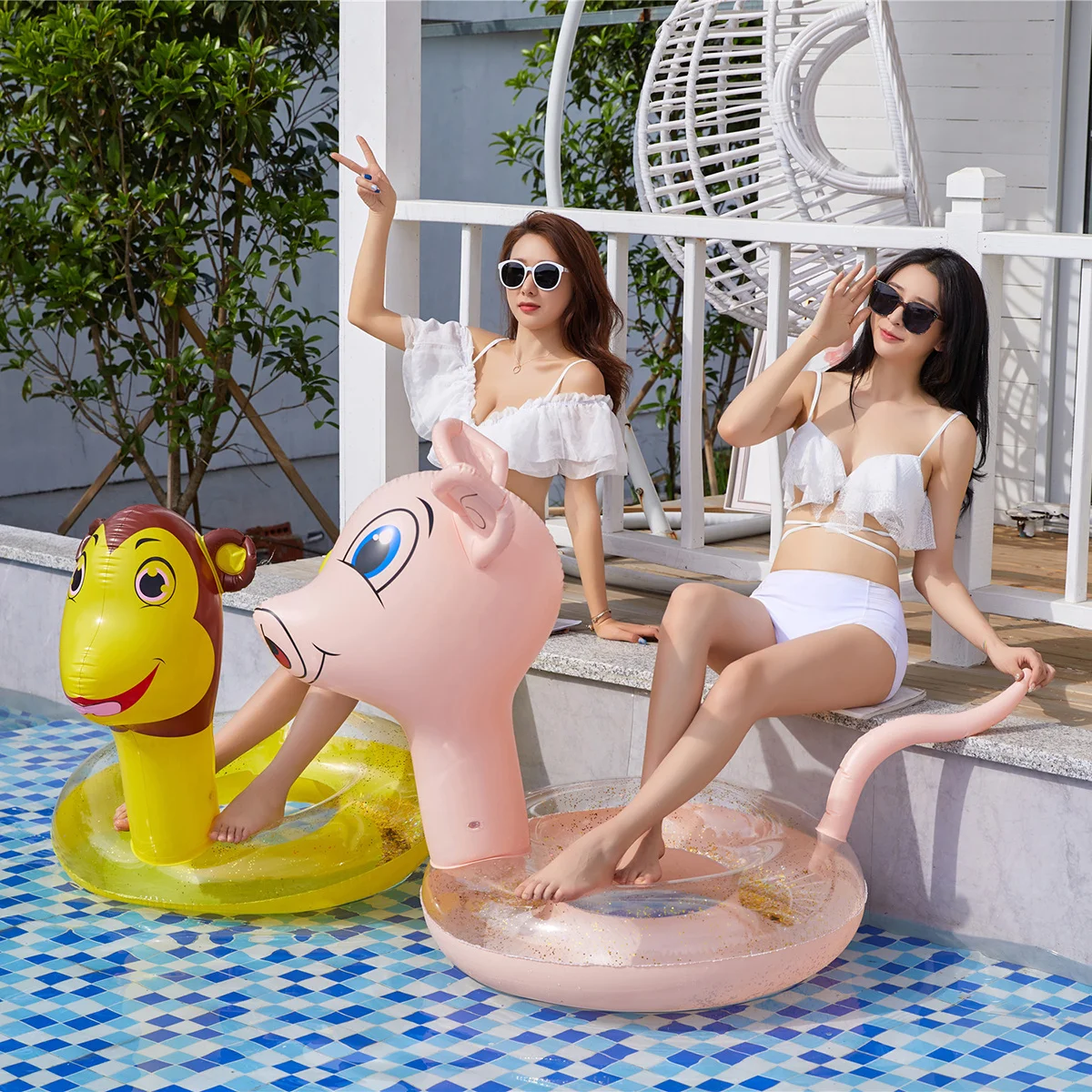 

Creative Monkey Design Swimming Ring Durable Inflated Water Playing Tool for Adult Relaxing in Pools and Beaches