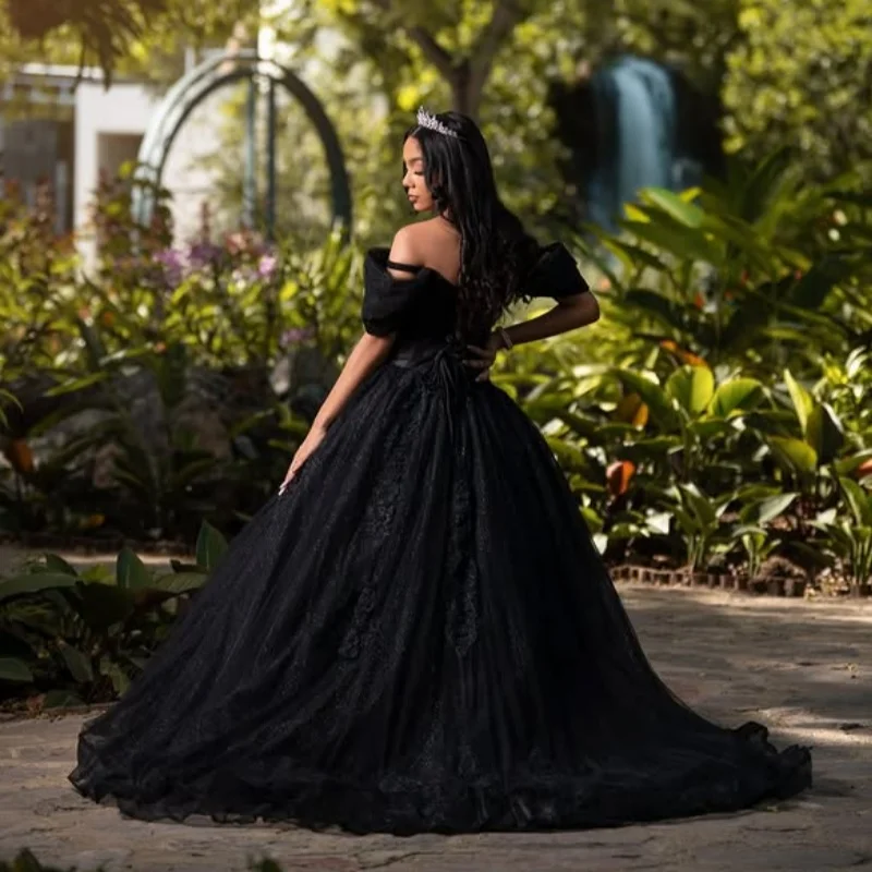 Vestido de quinceañera con hombros negros brillantes, calcomanía de brillo de encaje, vestidos de cristal de Tull de 15 quinceañera ﻿ Personalizado