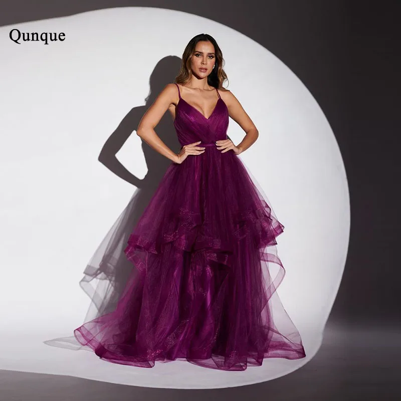 

Qunque Sexy Spaghetti Straps V-neck Prom Gowns Customized Long Formal Evening Dress Elegant Tulle Pleat Ruffles Party Dresses