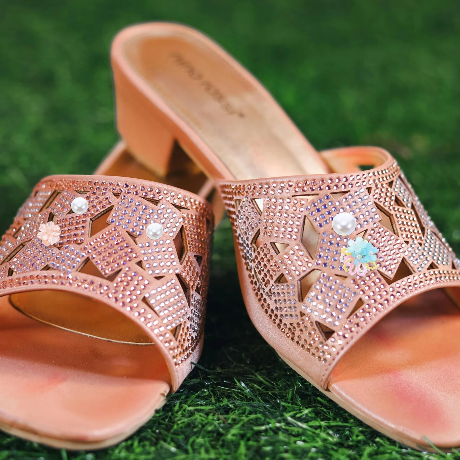 10 قطع كريستال حذاء زهرة مجموعة مطرز الأزهار اللؤلؤ الترتر أنيقة الزفاف الزفاف الزخرفية مقاطع سحر النساء الفتيات