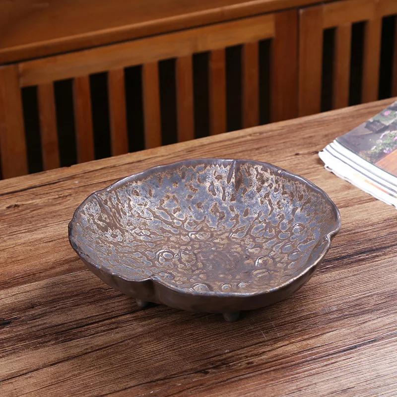 Japanese Kiln-turned Stoneware Fruit Plate with Four Legs and Irregular Ceramic Tray for Home Use