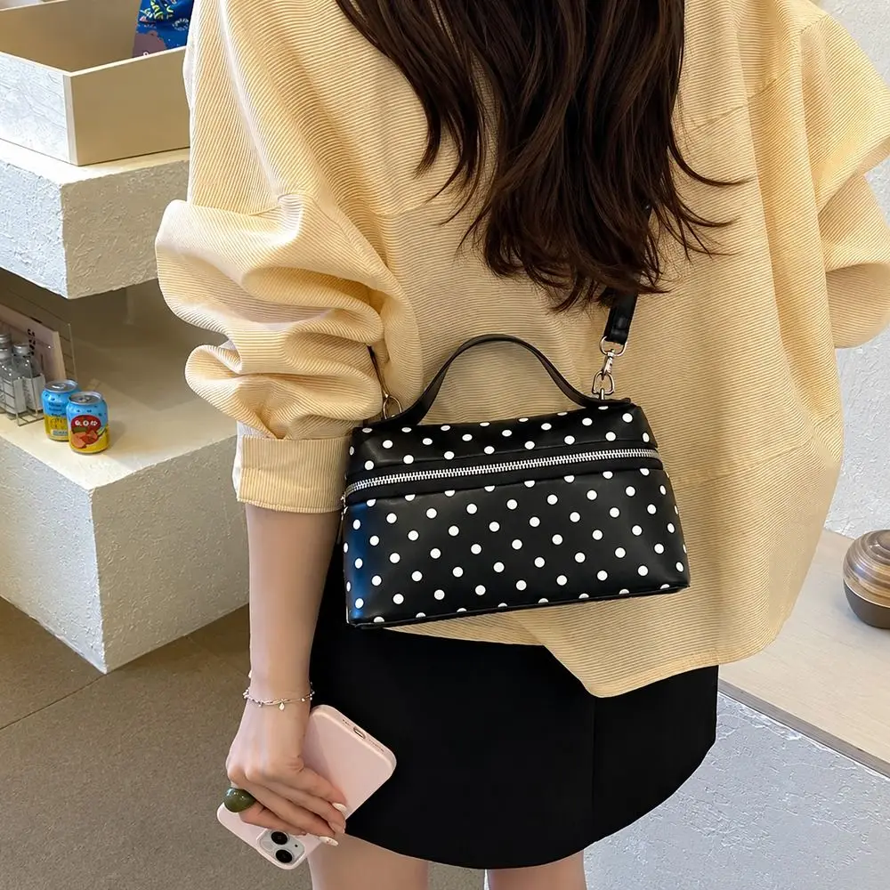 Modische Umhängetasche mit Reißverschluss und Polka-Dot-Muster, Leichtgewichtige Messenger-Tasche mit Verstellbarem Schulterriemen, Polka-Dot-Reißverschlusstasche für Dates – Detail 9