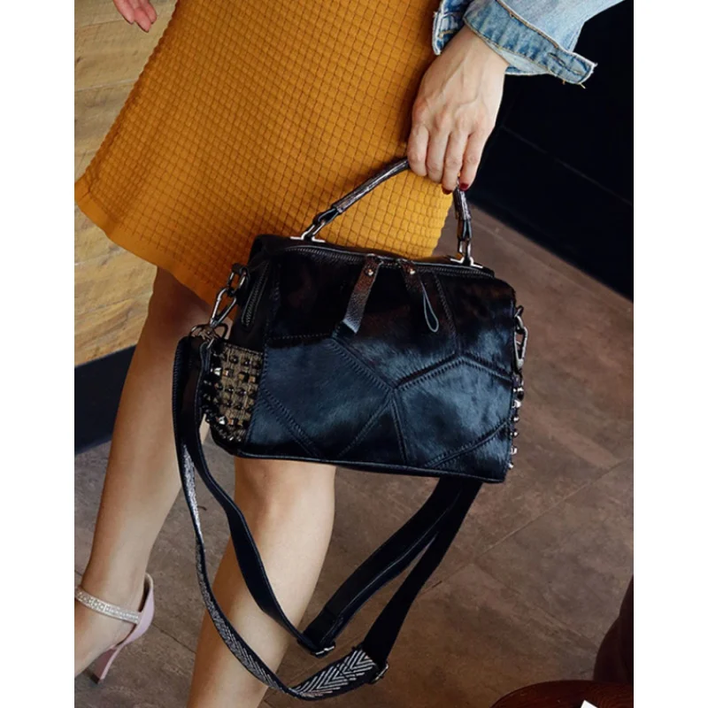 Turf Rivet Splicing Large Capacity Women Messenger Bag Luxury Brand Famous Designer Handbag European American Fashion Women Bag