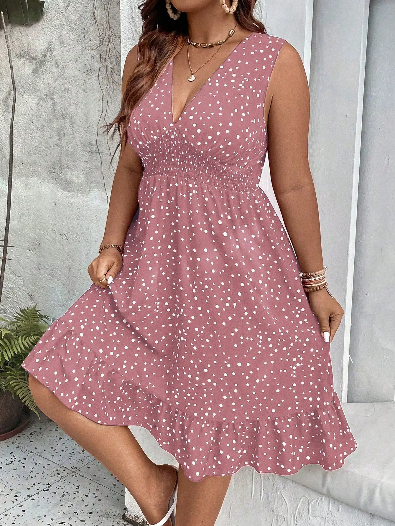

Plus Size V-Neck Sleeveless Boho Dot Print Summer Dress