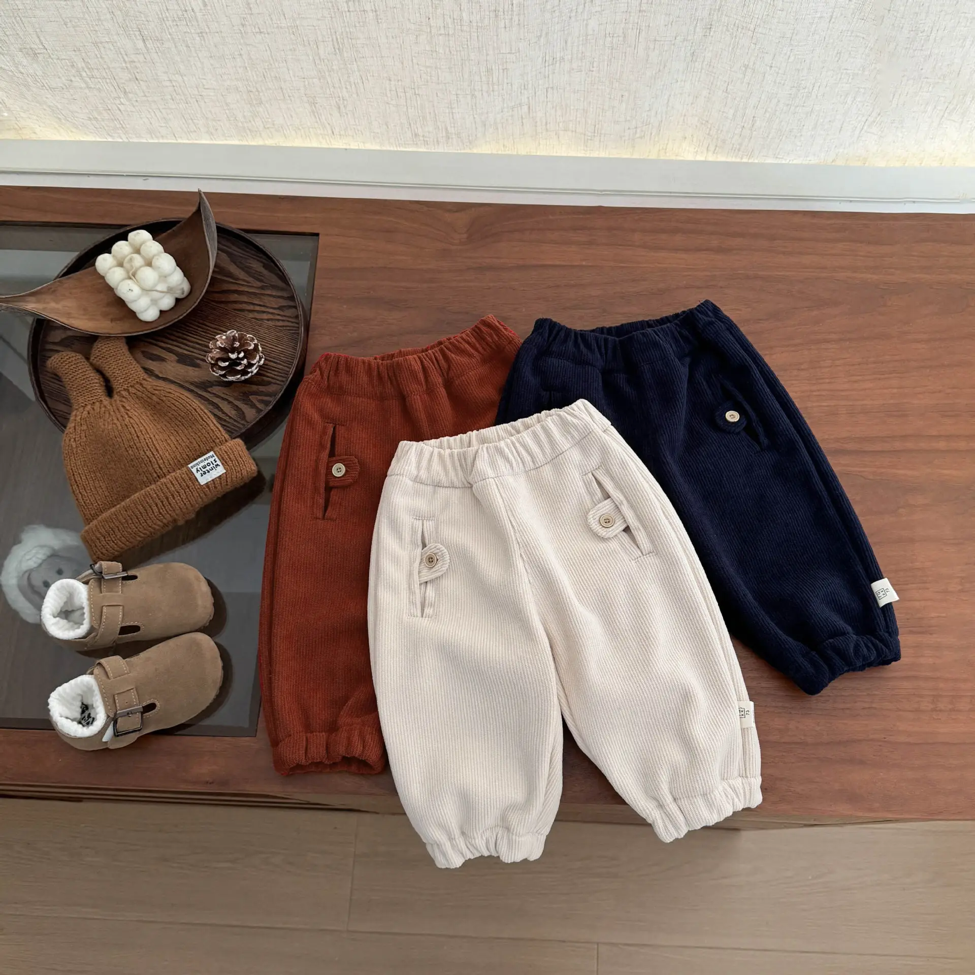 

Детские вельветовые штаны для маленьких девочек, зимняя одежда 2025 года, однотонные толстые теплые брюки для маленьких девочек, эластичные брюки на талии, детские штаны для девочек