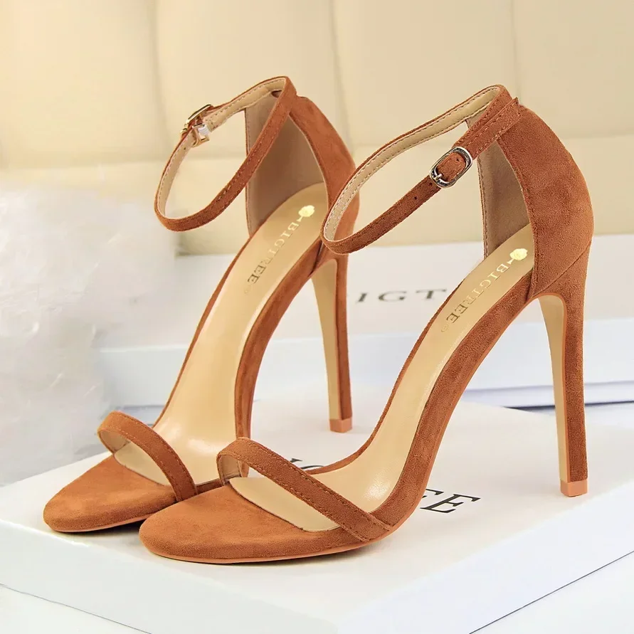 126-9-Brown-11cm