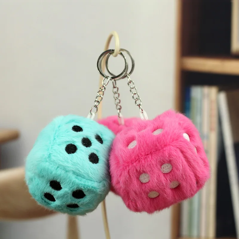Dés en peluche jouet pendentif doux en peluche poupée porte-clés sac à dos sac de voiture porte-clés décor enfant cadeau jouets éducatifs