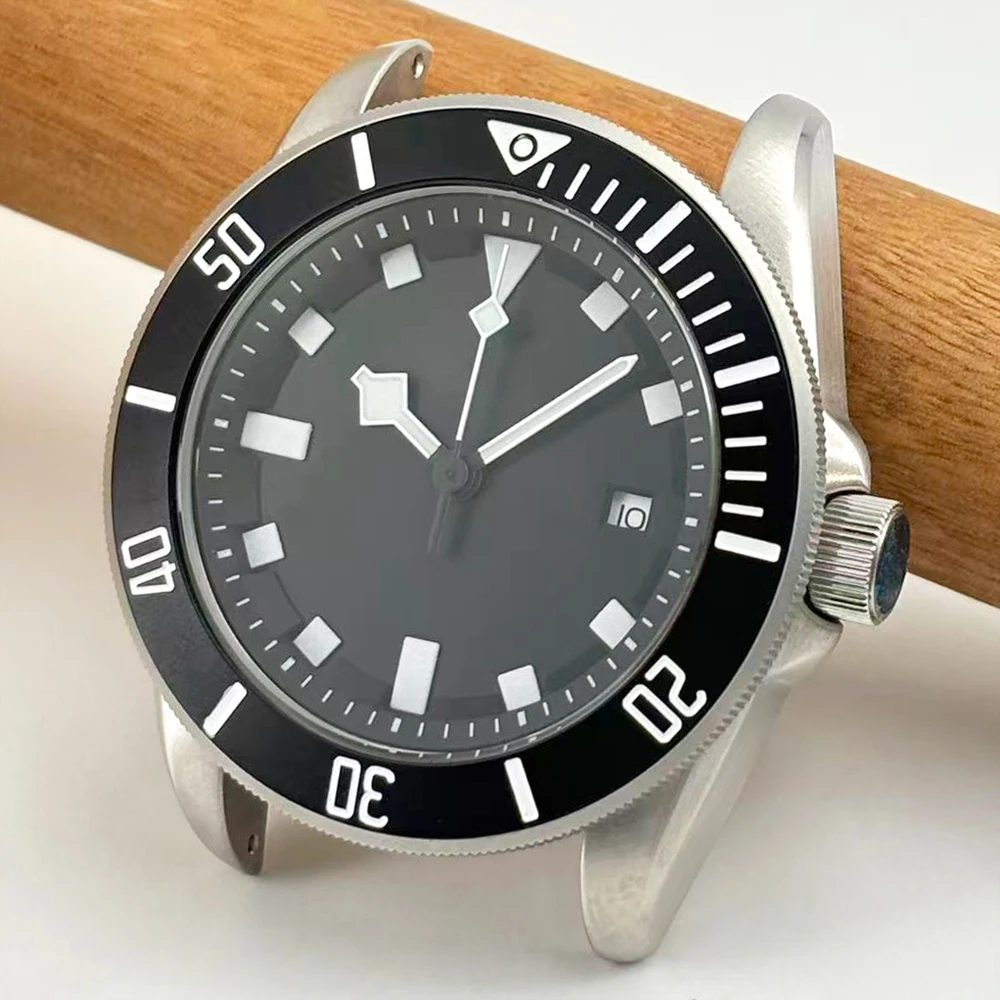 42.5mm men's high-end watch head, equipped with Miyota8215/ST1612 movement, equipped with black dial, waterproof design