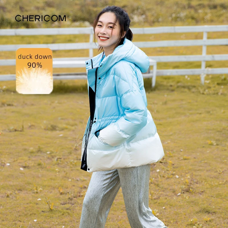 Chericom 겨울 다운 재킷 그라데이션 대비 블랙 지퍼 스트랩 후드 퀼트 디자인 두꺼운 여성용 퍼퍼 코트 Y279087Y