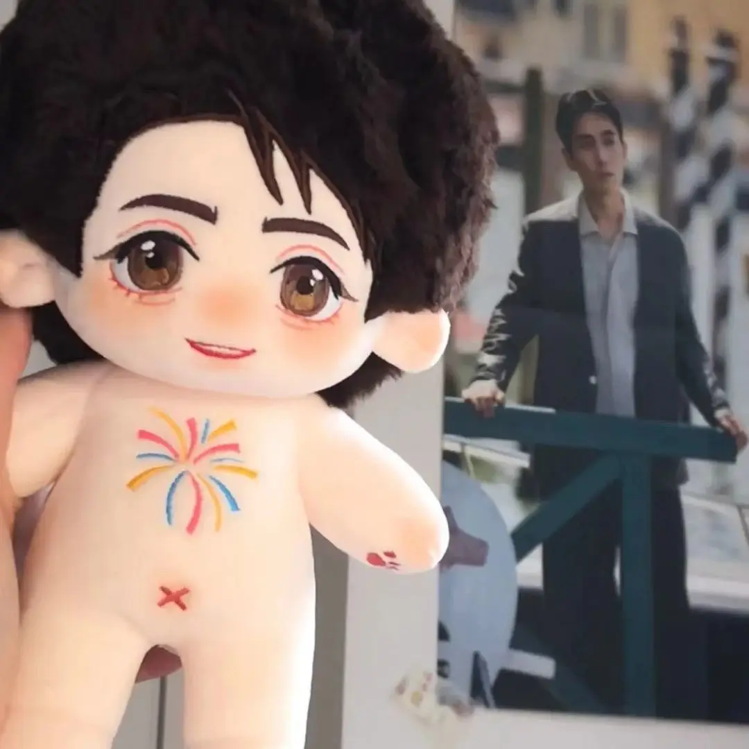 20cm 중국 아이돌 주일롱 스타 봉제인형 팬 스팀빵 드레스업 면인형 장난감 어린이 선물 친구 선물 크리스마스