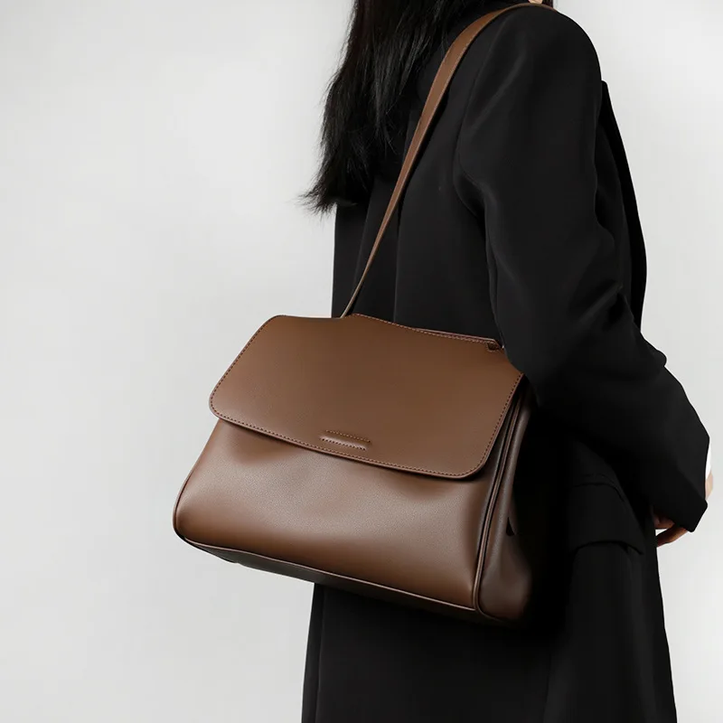 

Genuine Leather Bag for Women 2025 New High-end and Niche Tote Bag, Large Capacity Crossbody Bag, Women's Commuting Handbag