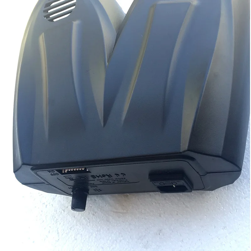 20 Вт светодиодное сценическое освещение, диско-лазерное освещение, водонепроницаемое, регулировка голосового управления, может заменить 100 видов узоров