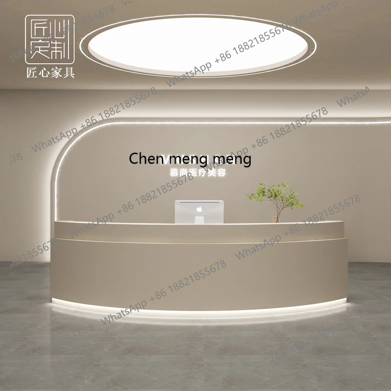 

Касса для салона красоты Магазин одежды, изогнутая барная стойка Комната танцевальных тренировок, стойка регистрации