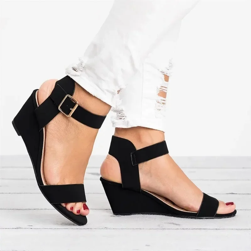 2024 High Quality Women's Shoes One-word Buckle Women's Sandals Summer Solid Flock Open Toe Mid Heel Roman Beach Sandals Women