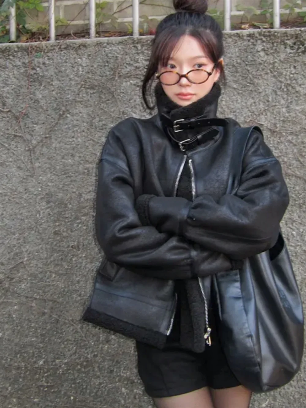 Korean Sle Warm Retro Biker Sle Fur Leather Jaet Stand Collar All-Match ort Coat for Women Winter Season Zipper Closure