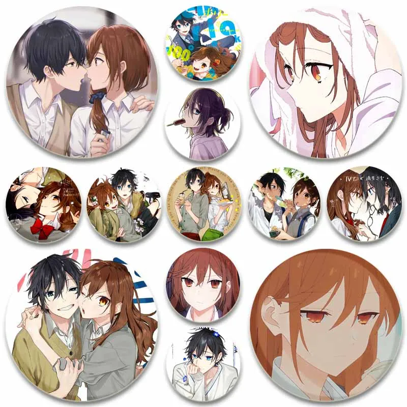 Hori San To Miyamura Kun Tinplate Pins Round Cartoon Brooches for Backpack Accessories Anime Collection Badge Decoration Gift