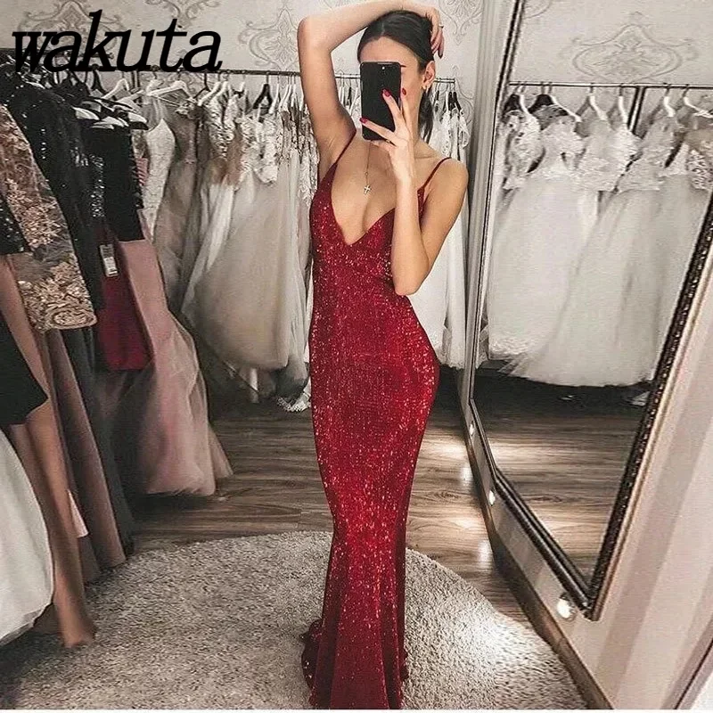 Wakuta Spaghetti Straps Party Gowns Sequin Deep V Fish Tail Slimming Evening Dresses Beach Party Sexy Vestidos De Tricô Femenino