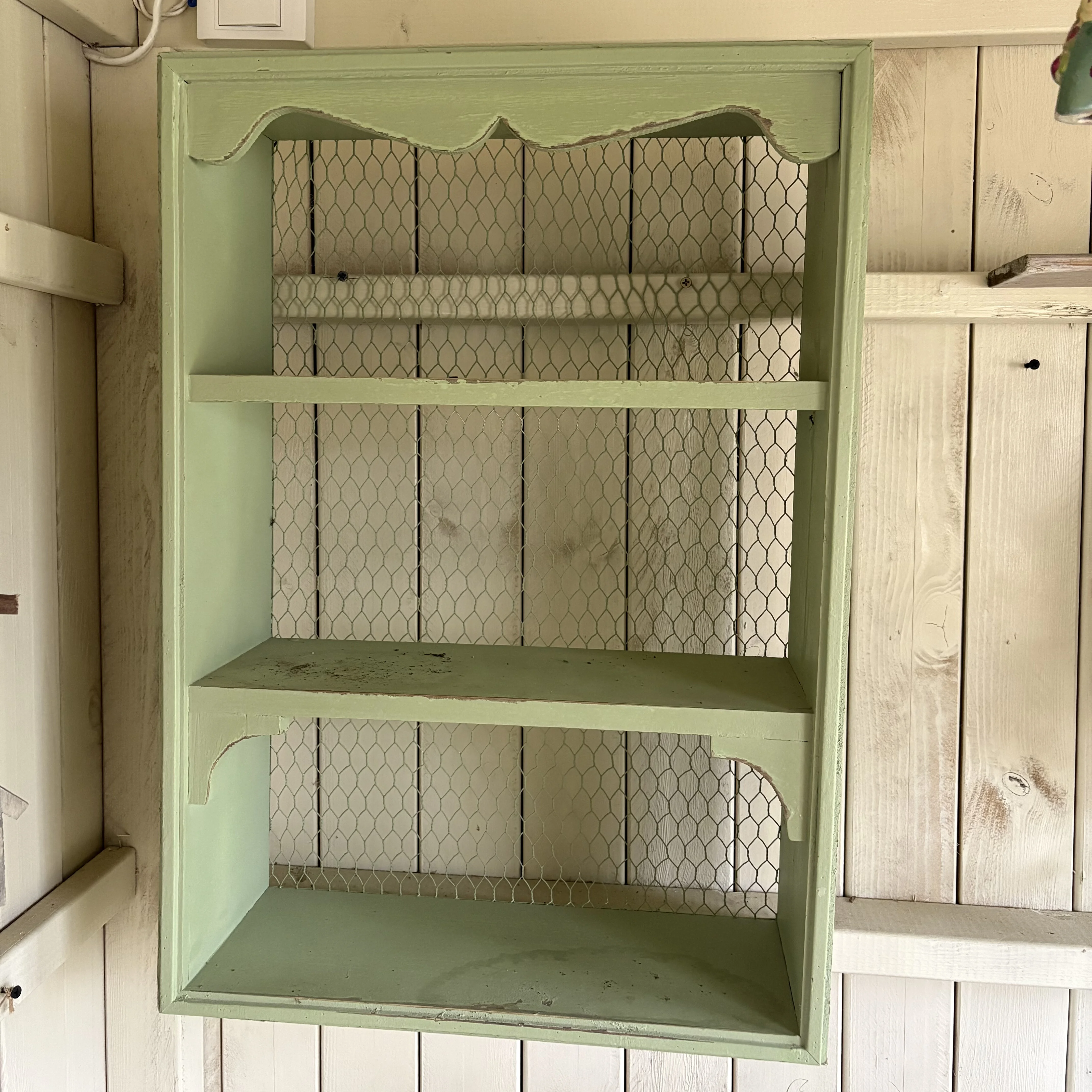 Solid wood wall hanging three-layer hanging cabinet shelf gardening cup holder decorative storage retro and old cabinet