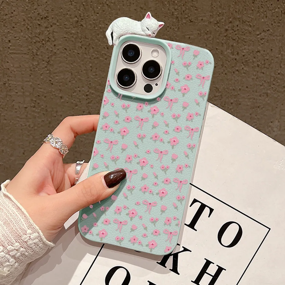 Funda de Teléfono de Cuero con Lazo y Flor 3D de Gato Adorable para iPhone 15 14 13 17 16 12 11 Pro Max X XS XR 17 Air 16Plus, Cubierta Suave de TPU