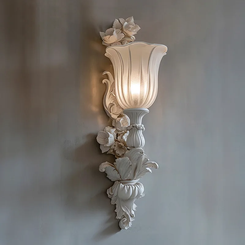 French Relief Resin Wall Lamp European Vintage Hallway Lights Cream Bedroom Bedside Lamps Artistic Living Room Accent Wall Light