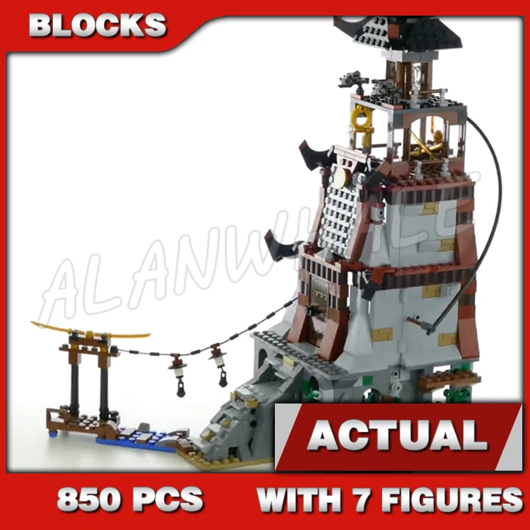 850pcs Shinobi The Lighthouse Siege Sky Pirates' Jet Multi-story Tower 10528 Building Block Toys Compatible With Model