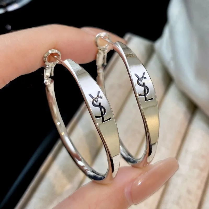 أقراط Y2K الفاخرة الأكثر مبيعًا - أقراط دائرية كبيرة الحجم مقاس 4 سم للنساء، معدن عتيق أنيق زوج واحد من المجوهرات العصرية الفاخرة 2025