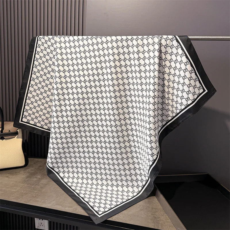 

90*90cm Retro Lattice Cotton Ladies Square Scarf Women Silk Scarves Bandanas Luxury Beach Shawl Wraps Elegant Travel Hijab
