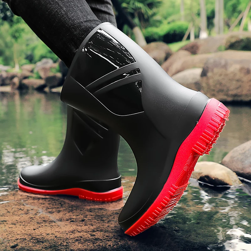 Hot Sale Men's High Top Anti-slip Fishing Shoes New Men's Outdoor Rain Boots  Man Wear-resistant Chef Labor Protection Boots