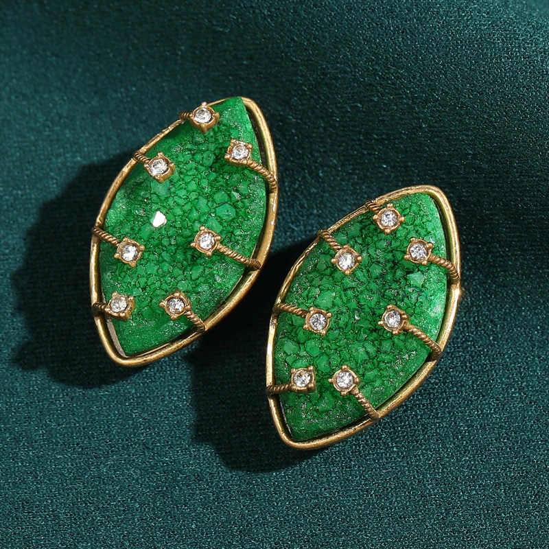 

Vintage Green Natural Stone Stud Earrings Olive Shape Gold Color For Women 2026 Trends Horse Eye Jewelry Accessories Party Gifts
