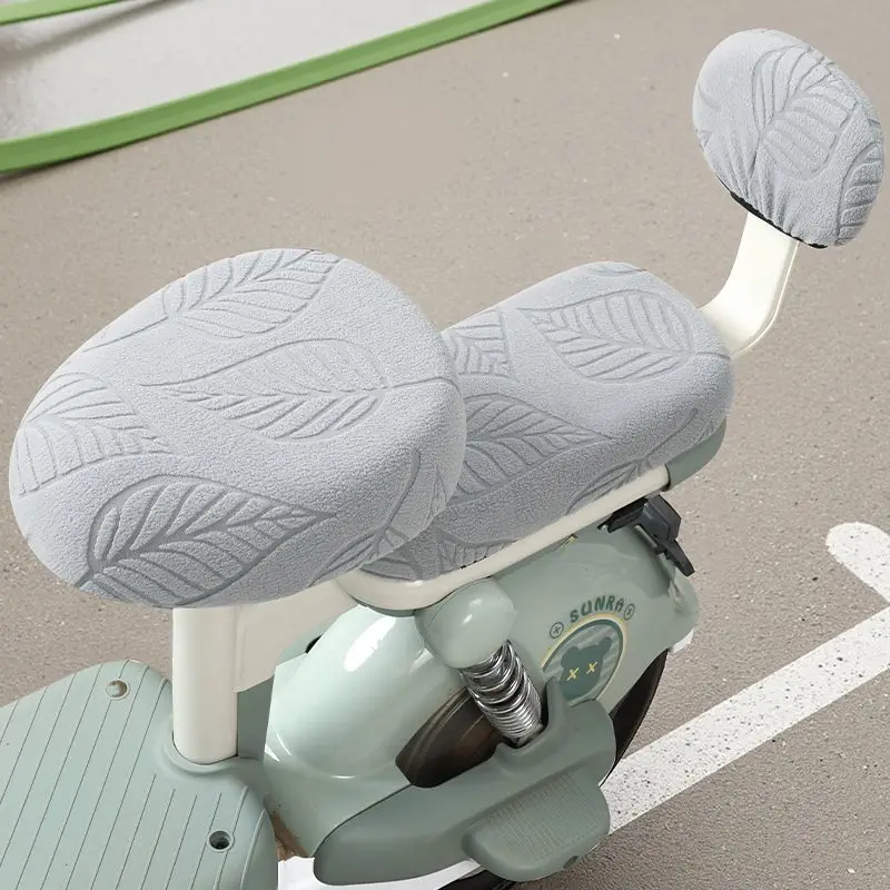 غطاء مقعد الدراجة الكهربائية شتاء دافئ الفانيلا Sunproof تنفس عدم الانزلاق غطاء مقعد دراجة نارية العالمي