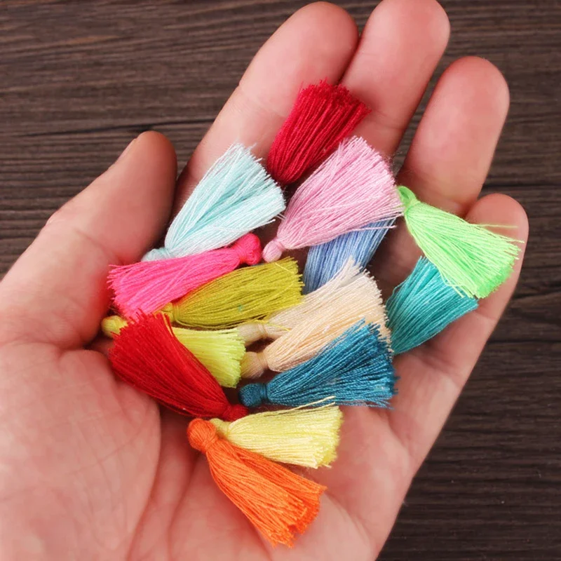 100 Mini bawełniane frędzle 3 cm Frędzle wisiorek do imitacji biżuterii DIY kolczyki z frędzlami rzemiosło szycie akcesoria do wystroju domu