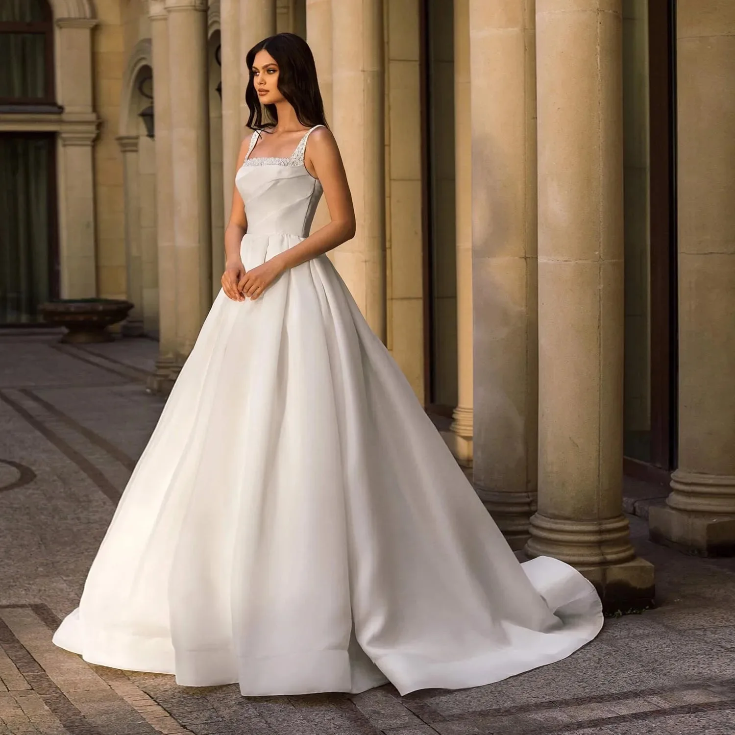 

Vintage Ball Gown Wedding Dresses Exquisite Pearls Neckline Straps Robes De Mariage Off the Shoulder Vestidos De Novia