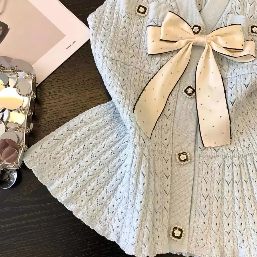 Verão coreano moda arco turn-down colarinho oco para fora regata feminina botões de tricô moda magro topo t roupas femininas