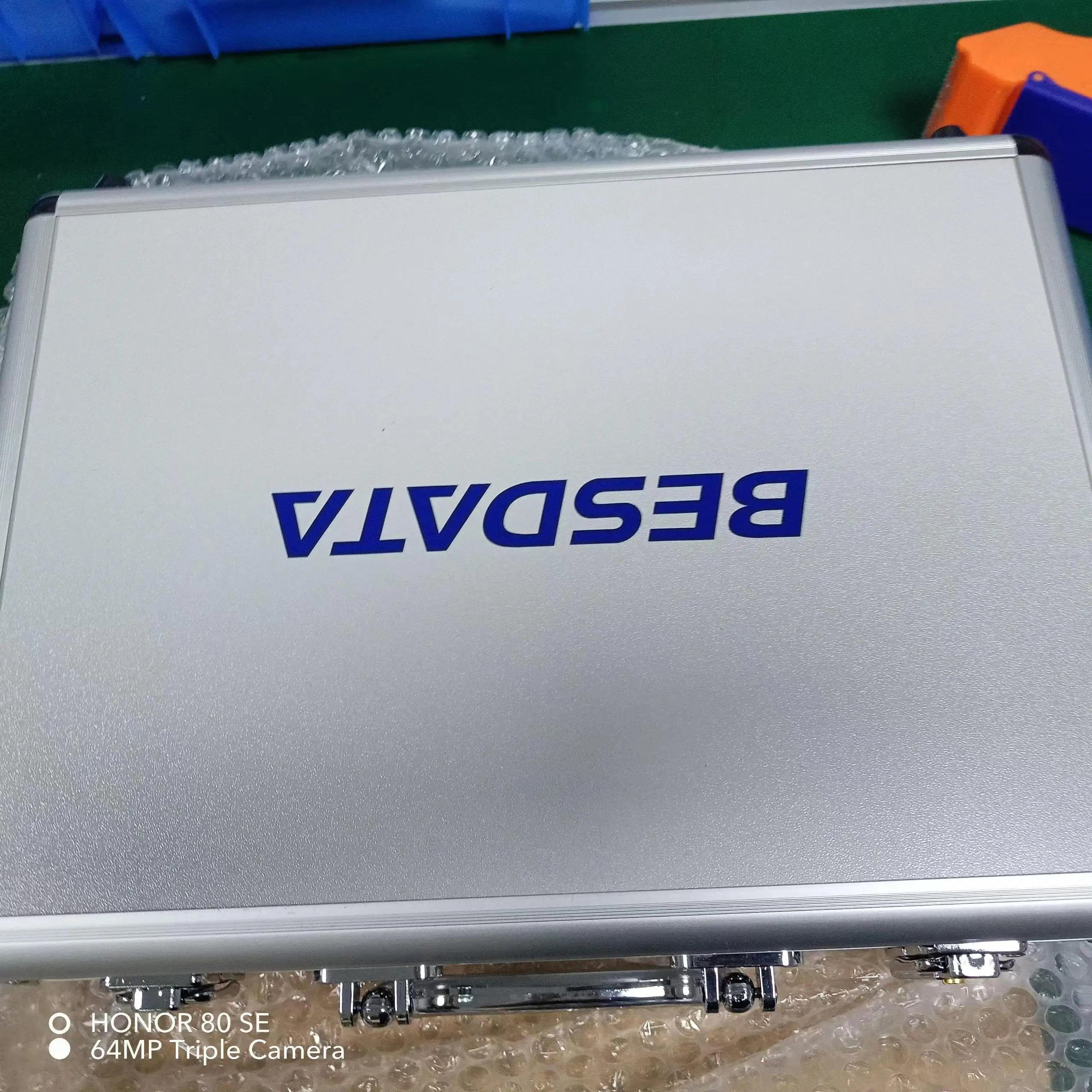 Schermo da 7 pollici e tubo da 2,8 mm