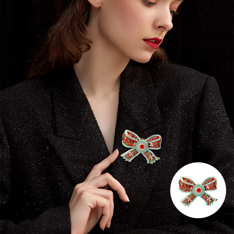Broche con lazo Vintage estilo palaciego para mujeres y hombres, broche con lazo elegante Retro, ramillete brillante versátil, accesorios de ropa, regalos