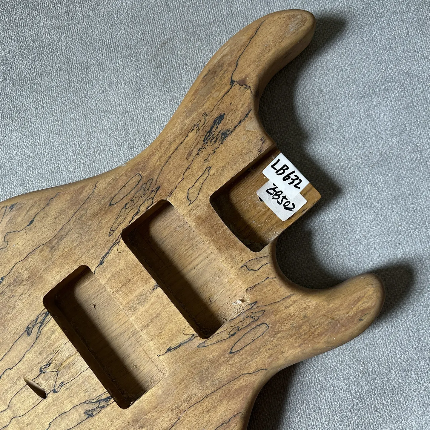 LB632 Custom Order Solid Wood 4 String Electric Guitar Bass Body Right Hand HH Active Pickups DIY Parts Paint Scratches - view 2