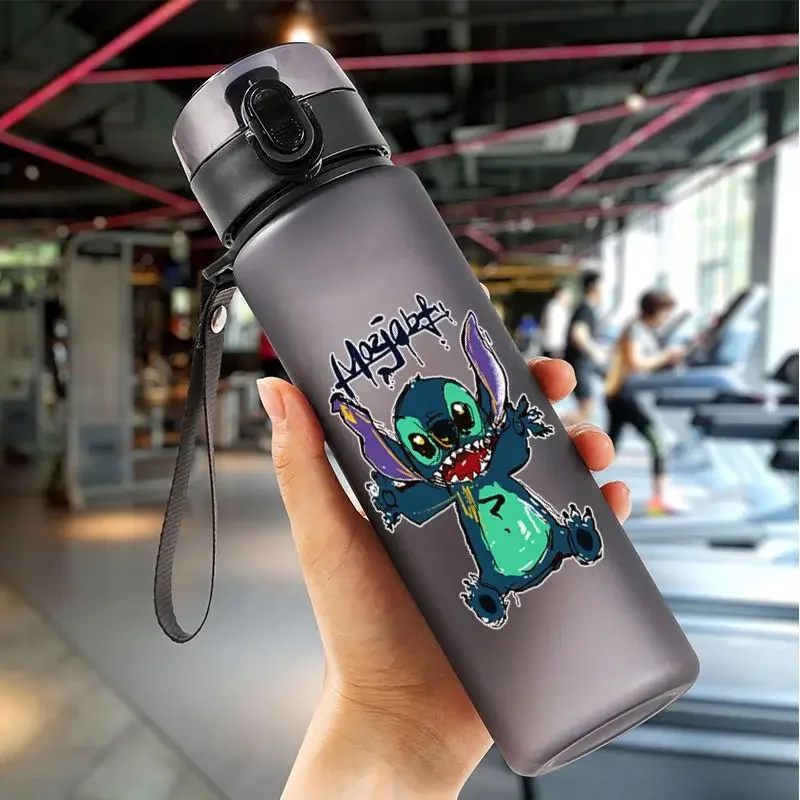 アウトドアアクティビティ用のプラスチック製ウォーターボトル,560ml,キラキラのステッチ,旅行中,防水,ポータブル,飲み物用,BPAフリー