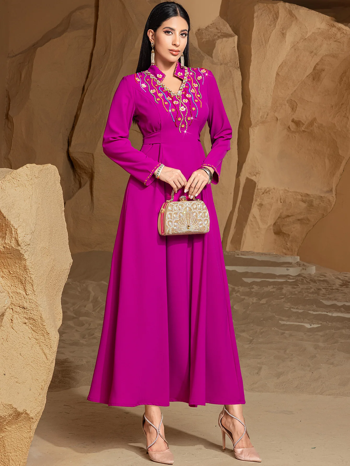 

Fashion Beads Abaya Dubai Kaftan Women Muslim Maxi Dress Turkey Caftan Marocain Femme Robe Eid Djellaba Ramadan Jalabiya Vestido