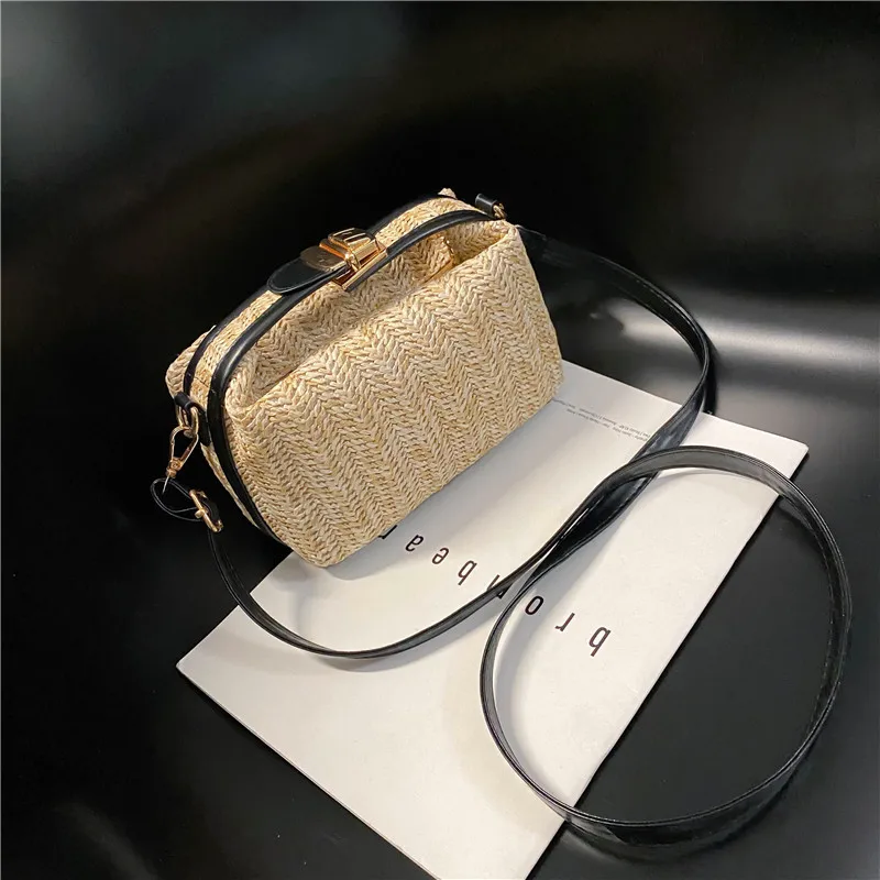 Fashionable Handheld Crossbody bags for Shoulder Bag Trendy Beach Grass Woven Bag purses and handbags small tote bags for women