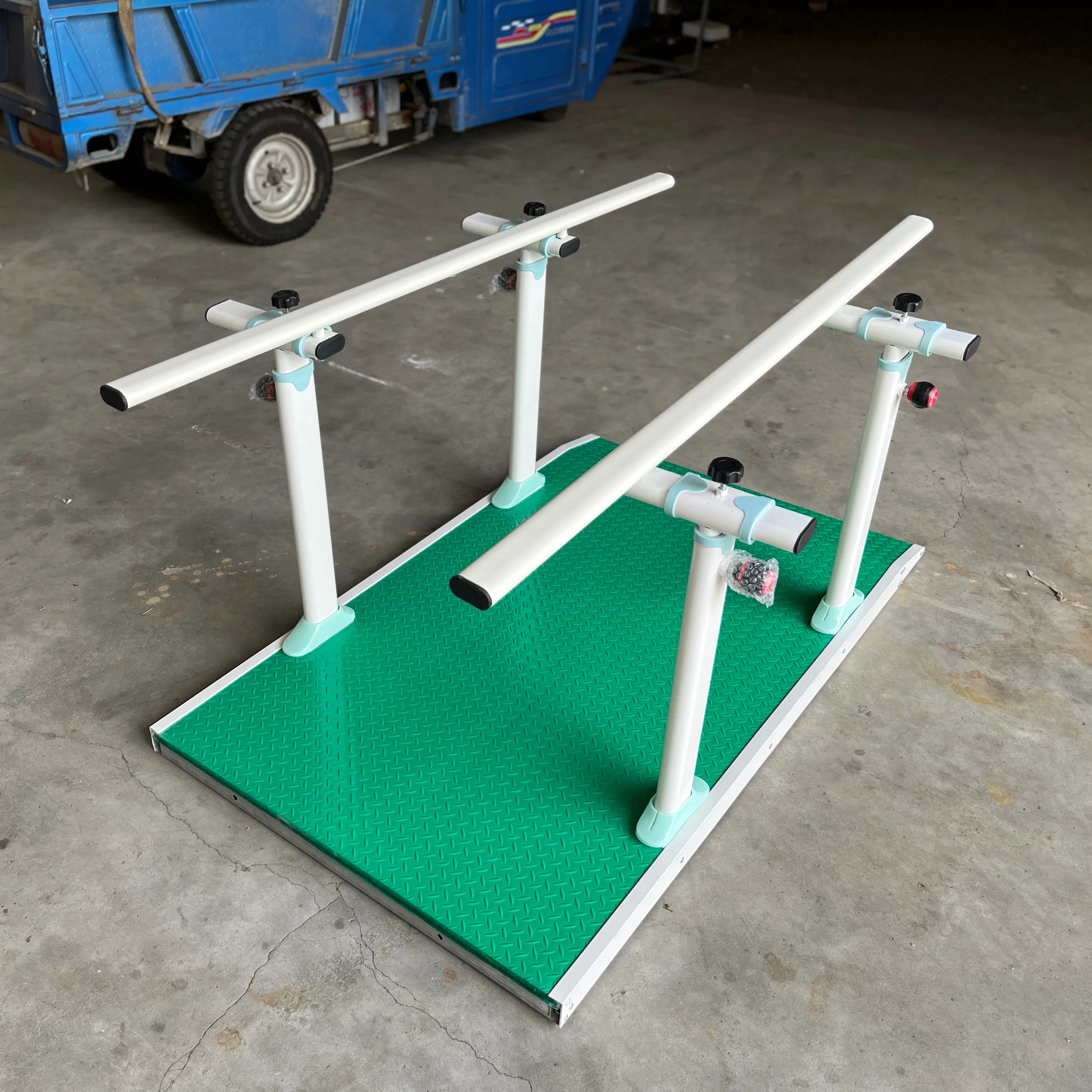 Height Adjus Parallel Bars Wing Rehilitation Training Equipment for All Age