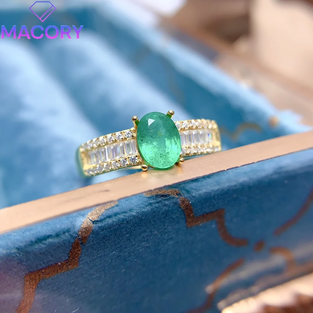 Female wedding emerald luxury ring sterling silver 925 jewelry to send free luxury brand replica fashion gems.